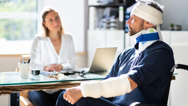 injury lawsuit tips, file injury claim, injury lawsuit process, personal injury law, injury settlement advice, injury claim attorney, injury lawsuit risks, injury claim in california, injury lawsuit legal guide, personal injury compensation
